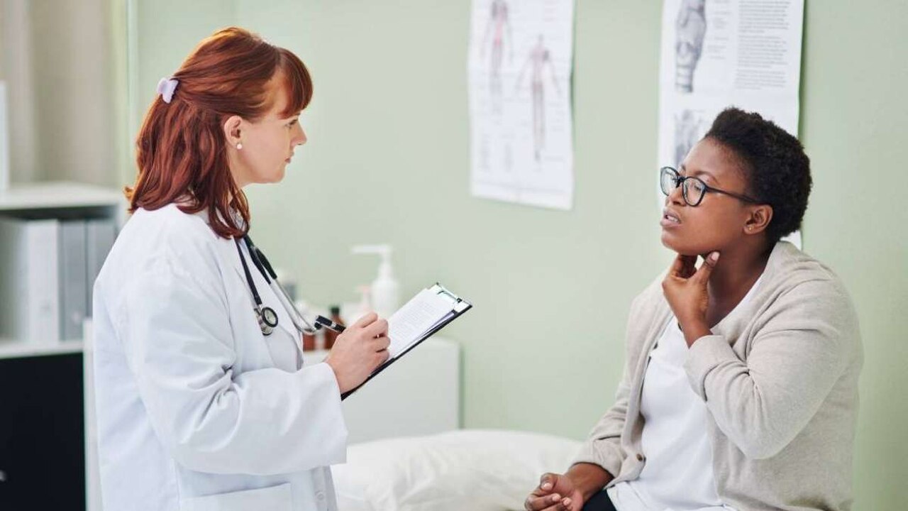 Sintomas de alergia na garganta: guia completo para diagnóstico e alívio